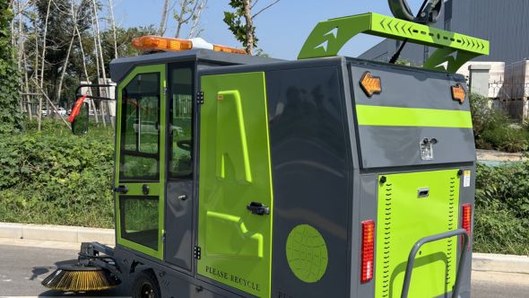 Four wheel Uzen YG25 Sweeper