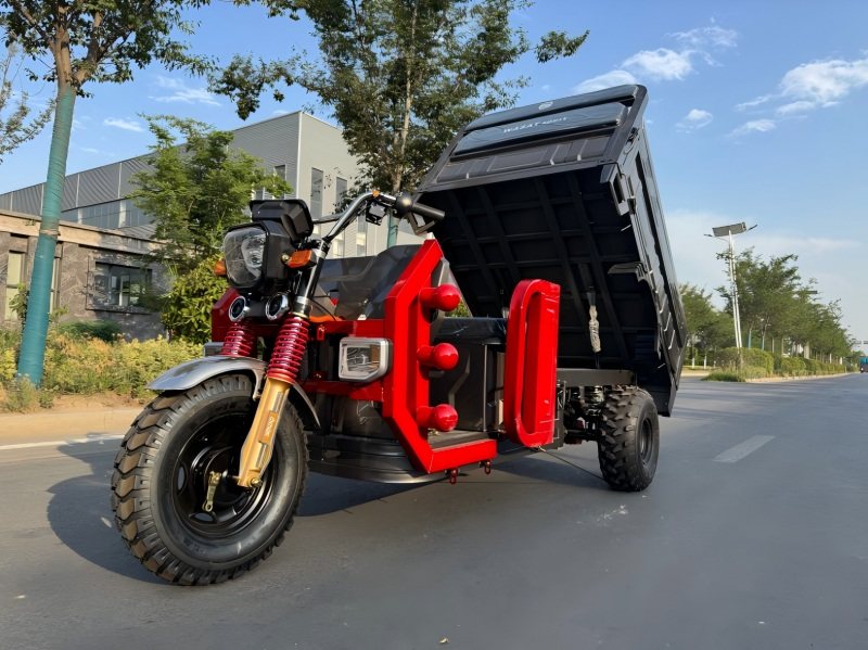 Heavy-duty hydraulic dumping electric tricycle for construction and mining
